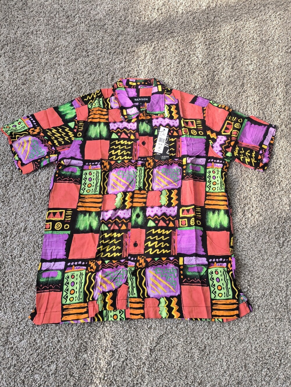 Mens Reason brand Short Sleeve Shirt Size XL, Run small fit like a Large